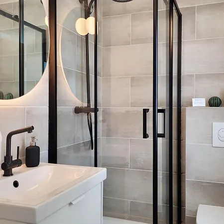 Neues Kuestenjuwel Mit Erstklassiger Einrichtung Direkt Am Hafen 